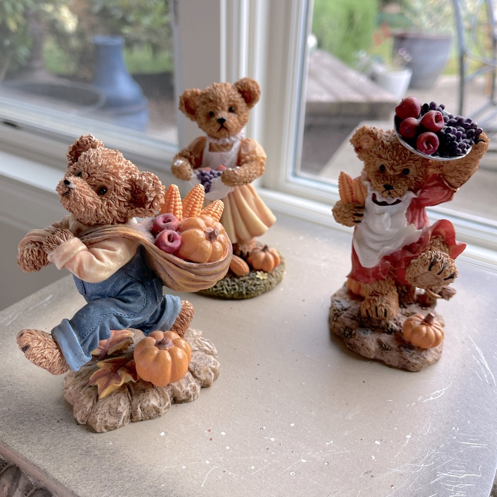🌹 Set of Three Home Interiors Charming Bear Fall Harvest  Figurines Set